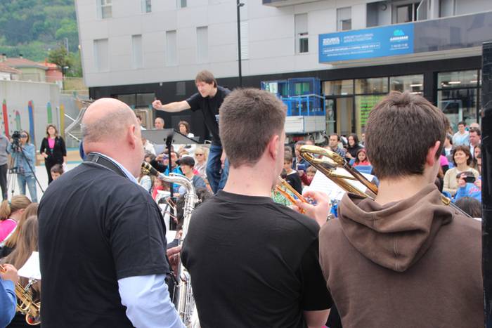 Emusik emanaldia Zizurkilen 17 1462636001814