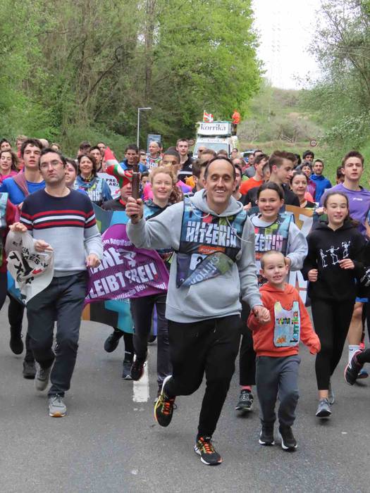 korrika, furgonetatik, Aizto 19 1649421632739