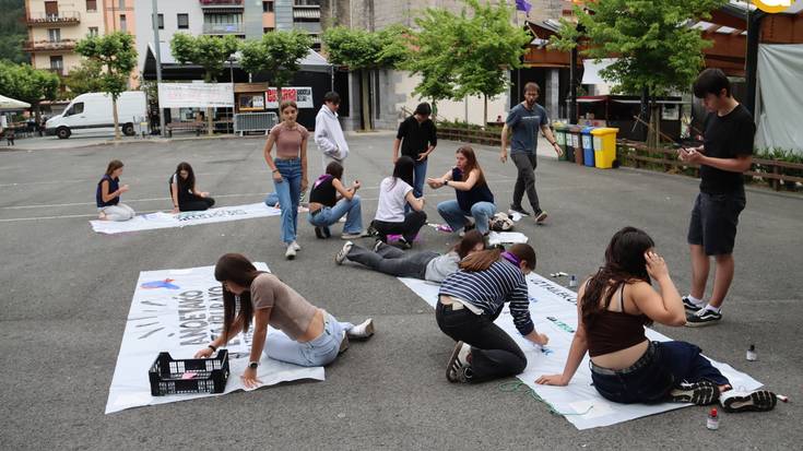 Gazteek herrian duten lekua «birpentsatzeko» ekimena