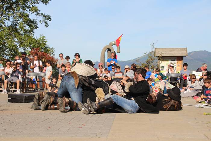 Dantza, kantua eta antzerkia 61 1494179444140