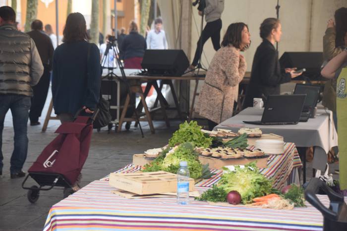 Woman Sarearen aurkezpen jai 13 1489230323894