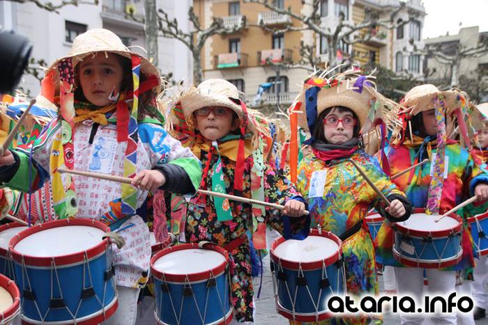 Zaldunita bezperako haur danborrada 108 1454785369546