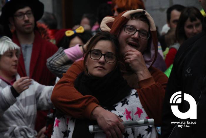 Pijamen iraultzak hartu du T 13 1488099930406