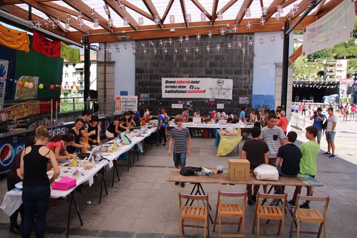 Gazteen festa egarriak ez du etenik 9 1472122443068