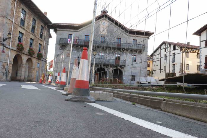 Hasi dira plaza berritzeko l 4 1539192404596