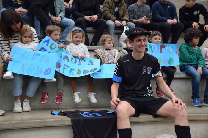 Mikel Alonso futbolariari om 6 1651315631804