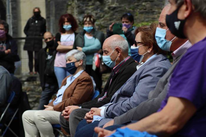 Txirrita omendu dute Tolosan 16 1621774219131