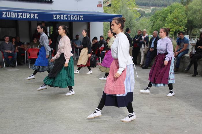 Ikaztegieta Pilareko eguna Sutarri 11 1476272106062