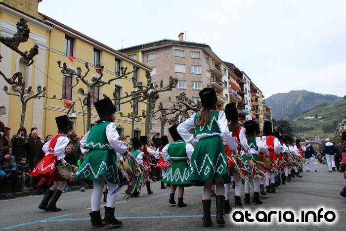 Zaldunita bezperako haur danborrada 30 1454785340955