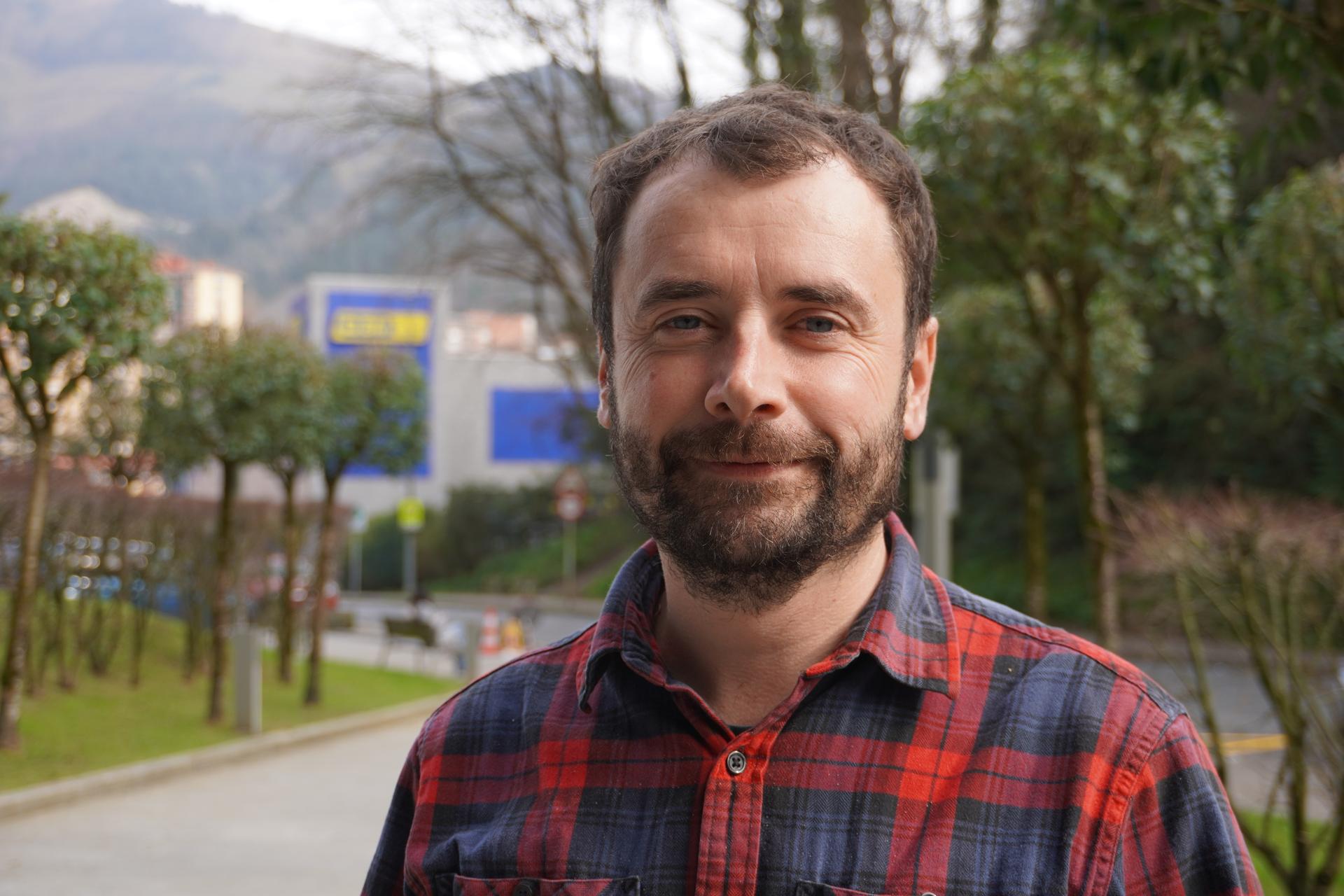 «Anbiziotsua da helburua, baina merezi du saiatzea»