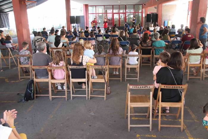 Kale antzerkia egin dute Vil 12 1595680096443