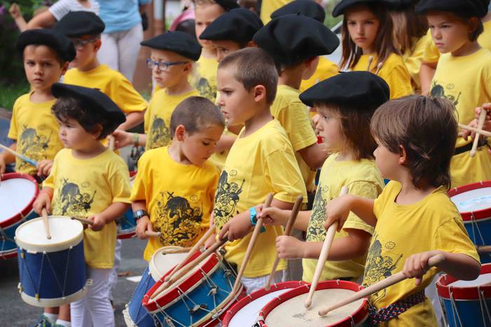 Amarozko jaiak danborrada 20 5 1530516589687