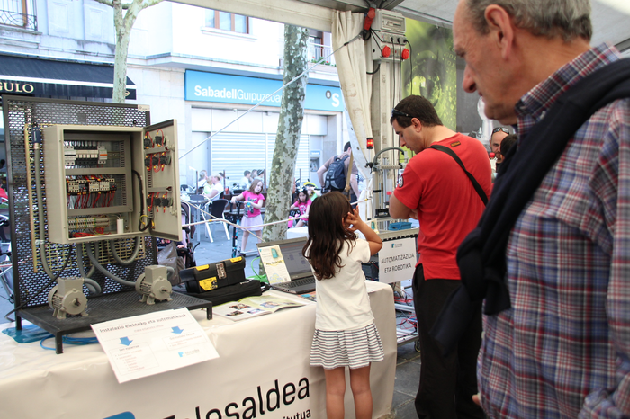 Erakusleiho bizi bat, lanbid 7 1524316762052