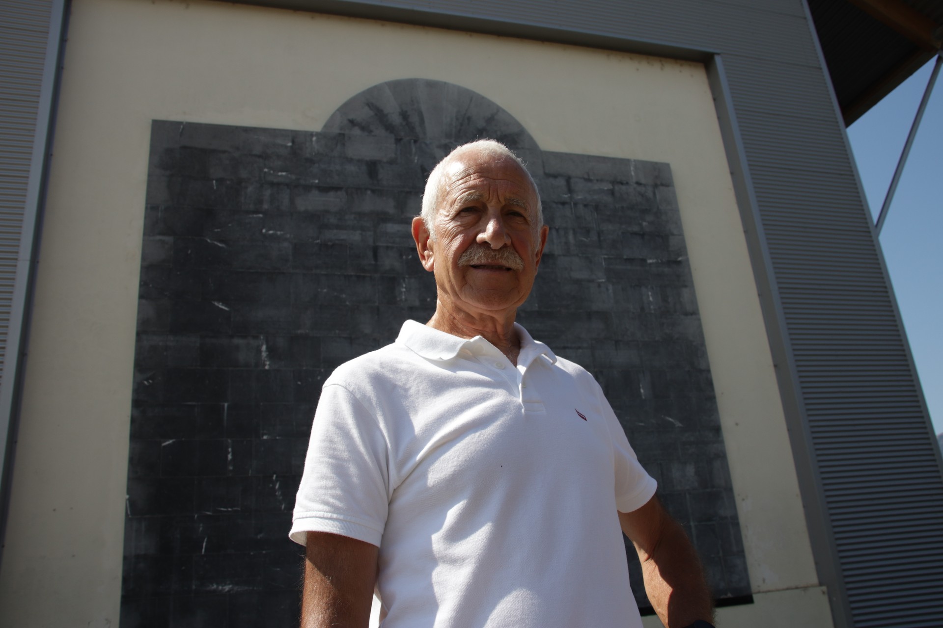 «Mundu konpontzaileak izan gara bizitza guztian»