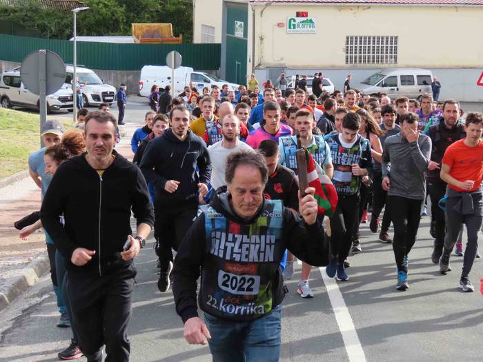 korrika, furgonetatik, Aizto 5 1649421629251