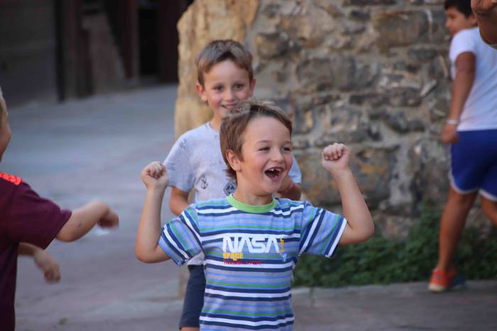 Jolas betean aritu dira umea 4 1537027370580