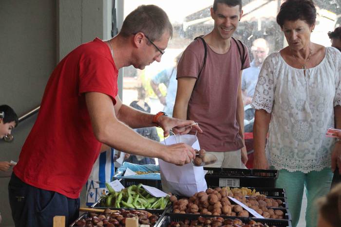 Zizurkil herrigunea Azoka Be 9 1570974677507