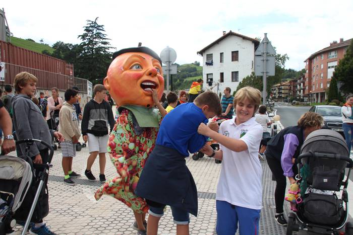 Erraldoiak, buruhandiak eta  36 1505067990310