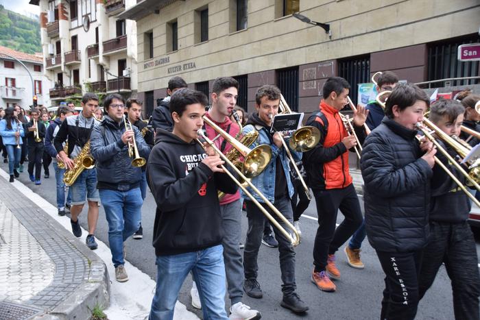 Loatzo eta Vilafranca del Penedes musika eskolen arteko elkartrukea asteburuan