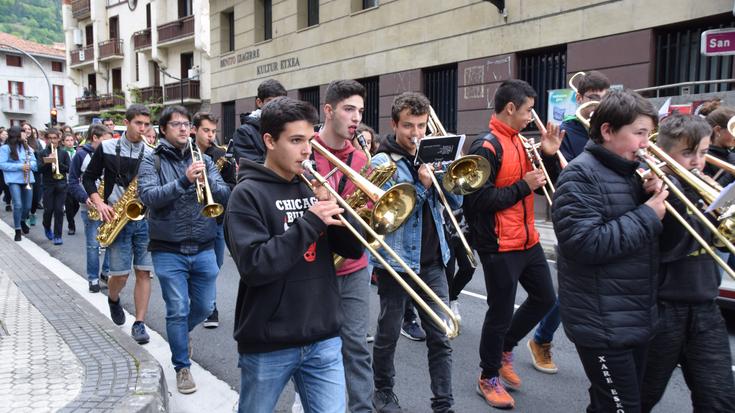 Loatzo eta Vilafranca del Penedes musika eskolen arteko elkartrukea asteburuan