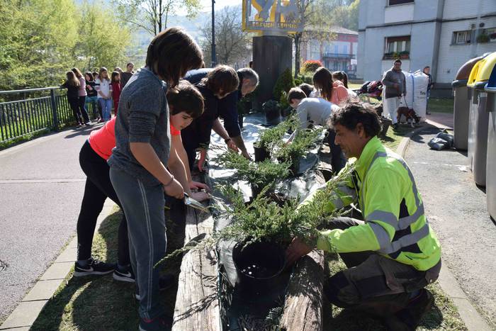 Zuhaitz Eguna ospatzen ari d 11 1553854247901