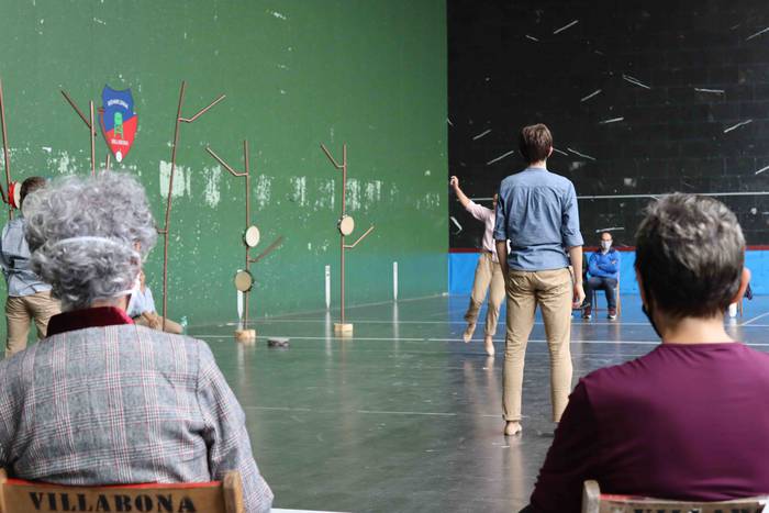 'Maurizia naz', Aukeran dant 18 1601216084618