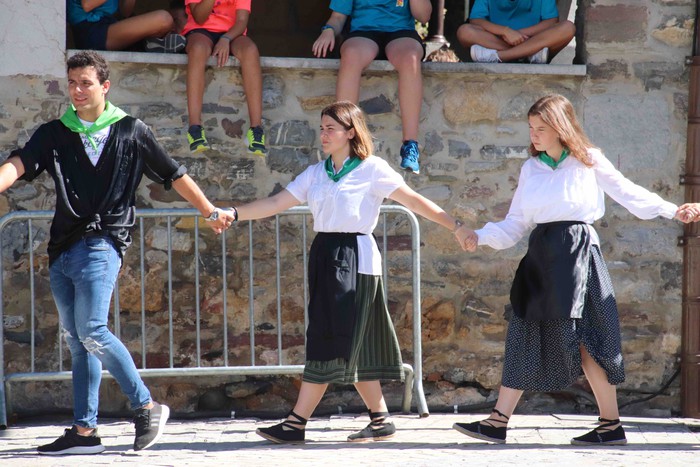 46 gaztek parte hartu dute Irurako Dantza-Sokan - 7