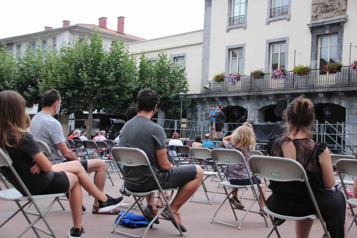 "Remirengatik" 16 1596275128380