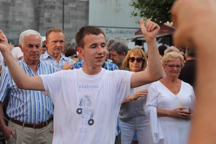 Bero sargoria, sagardoz bust 125 1532983783441