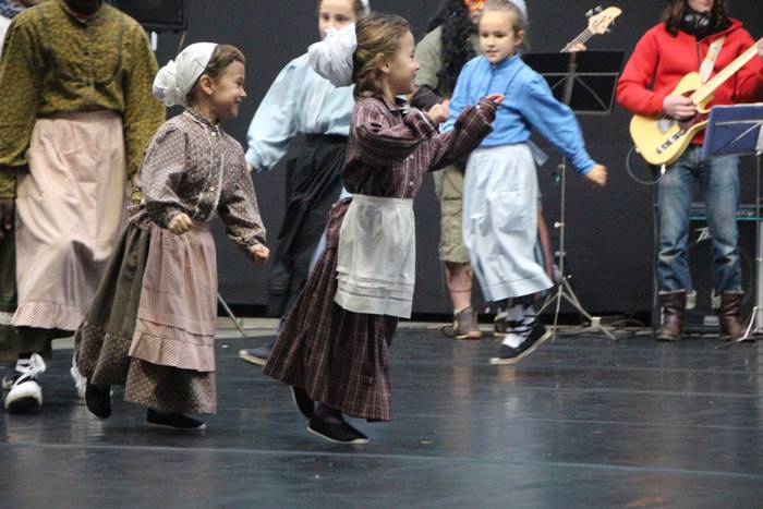 Lizartzako inauteriak 2016 antzerkia 18 1453571682755