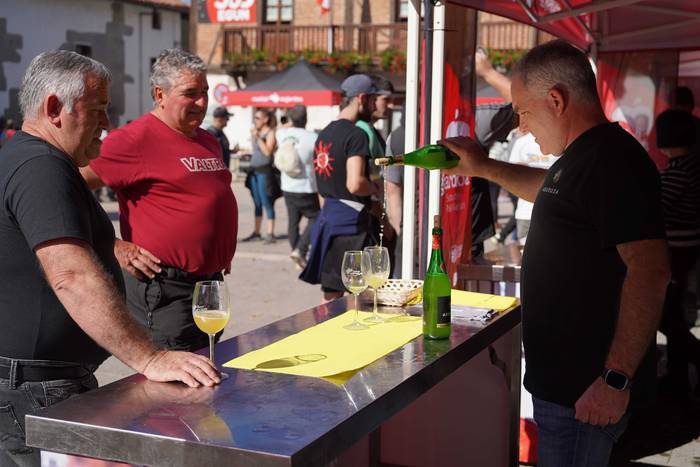 Sagar uzta festa jendetsua 35 1760790644481