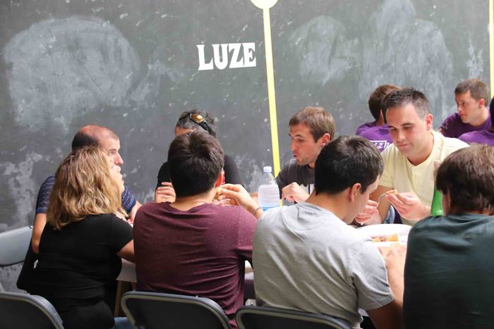 Bazkaldu ere frontoian egite 31 1566484670785