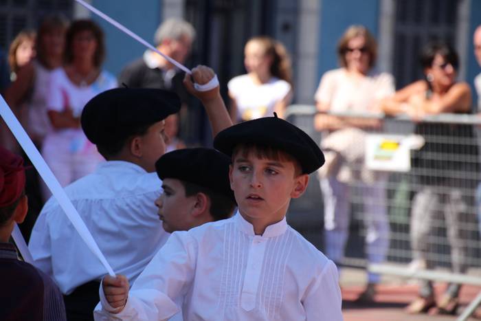 Dantza, bidania 54 1472040152443