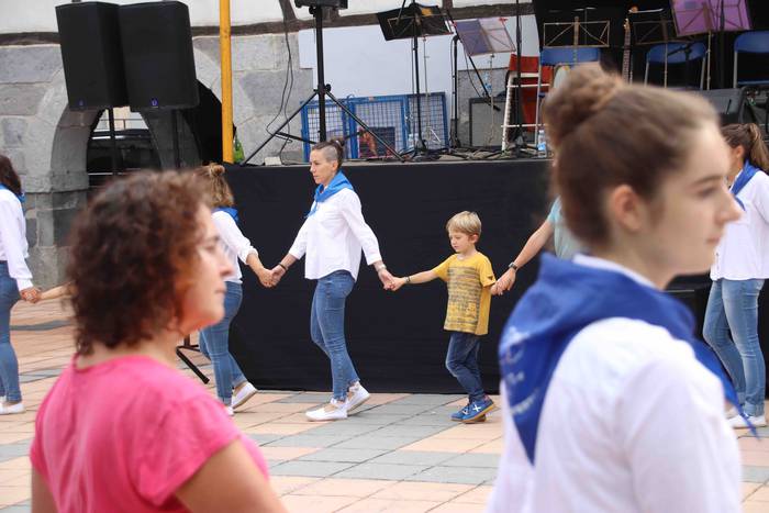 Euskal dantzek harrobia dute 22 1567950044371