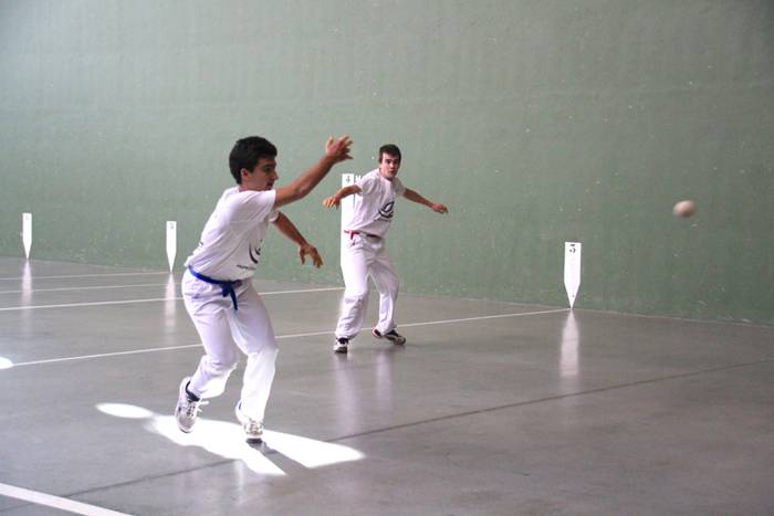 Gazte izateak ez duelako adi 54 1523733566414