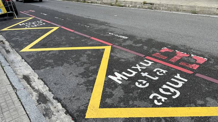 Geldialdi laburreko bi gune, haurrak eskolan utzi ahal izateko