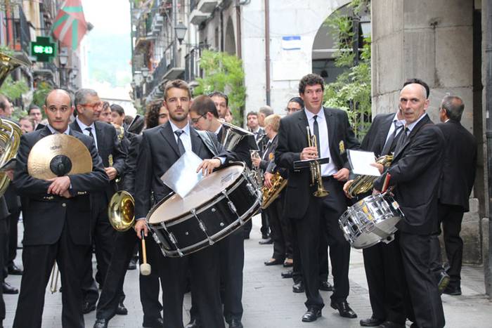 Lizarrez apaindutako kaleeta 10 1498311220882