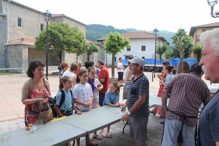 Aparrez busti dira Leaburun 35 1530444776789