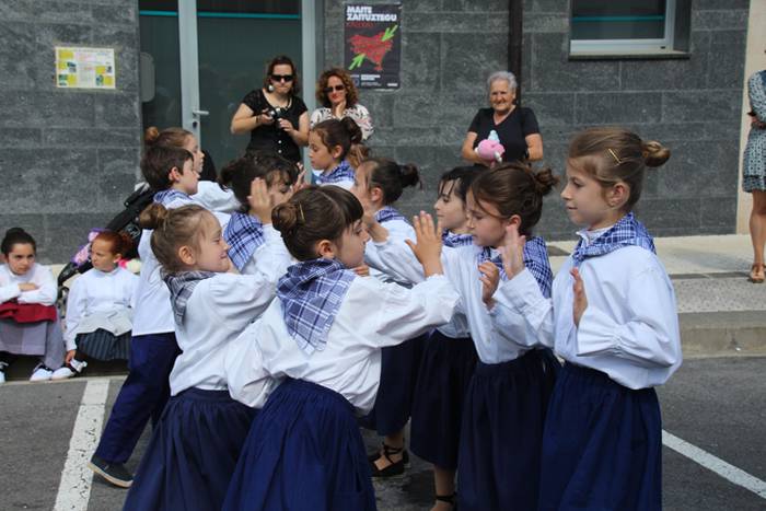 Haurrek alaitu dituzte kalea 30 1494677927115