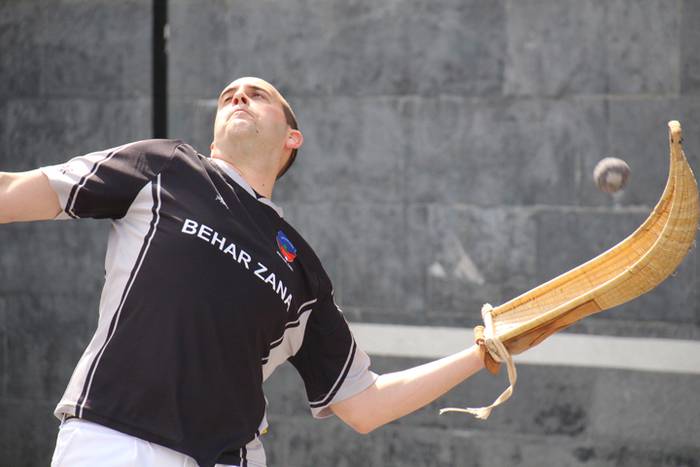 Behar Zana 70. urteurrena errebotea 1 1465127719615