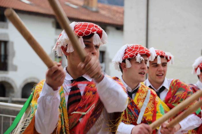 Lo zegoena, esnatu dute Abal 30 1551613716311