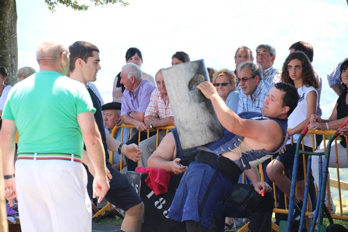 Festa giroa Santamañan 6 1468781502173