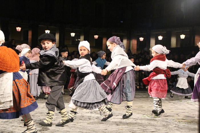 Olentzero eta Mari Domingi 2015 87 1450983323480