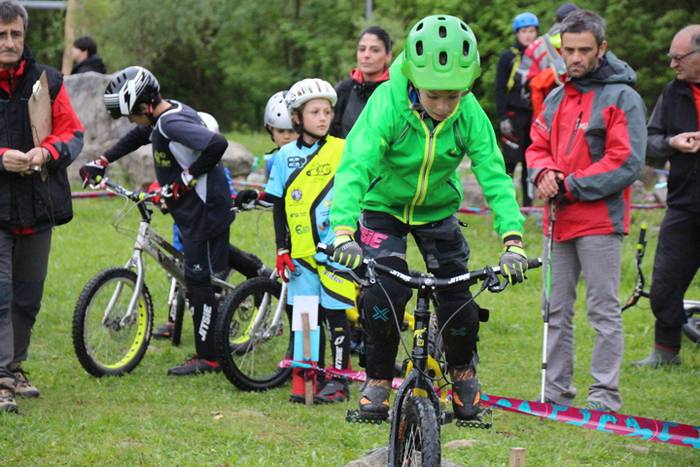 Oreka landuz, bi gurpilen ga 1 1525011589757