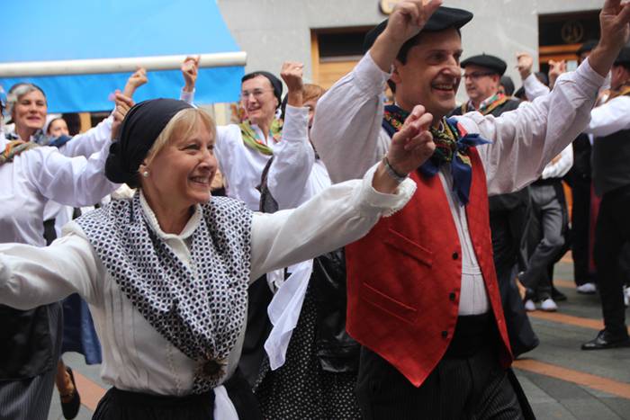 Udaberri Dantza Dezagun Tolo 90 1504963547658