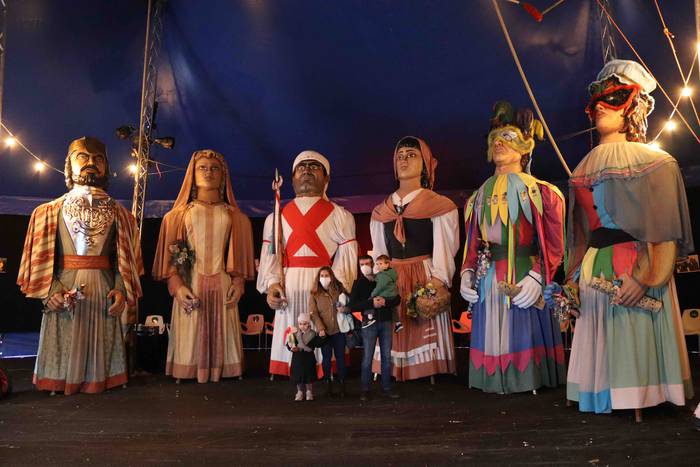 Olentzero eta Mari Domingi b 23 1640342799335