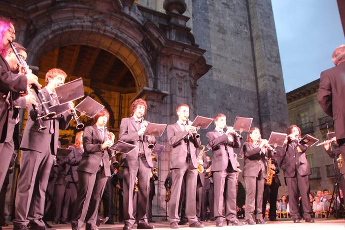 Salto bat, desio bat 1 1498258931110