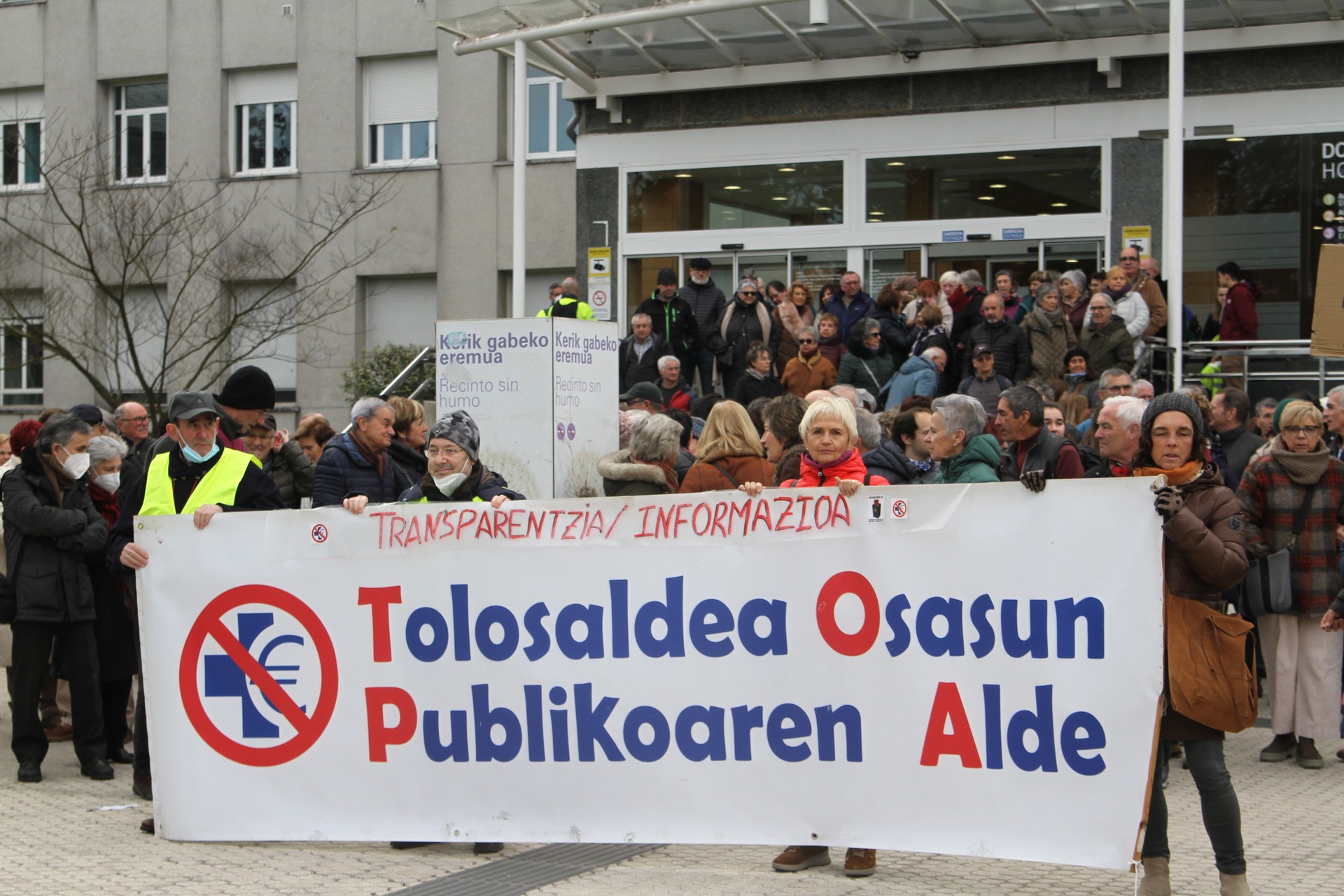 Osasungintza publikoaren aldeko manifestazioa egingo dute larunbatean