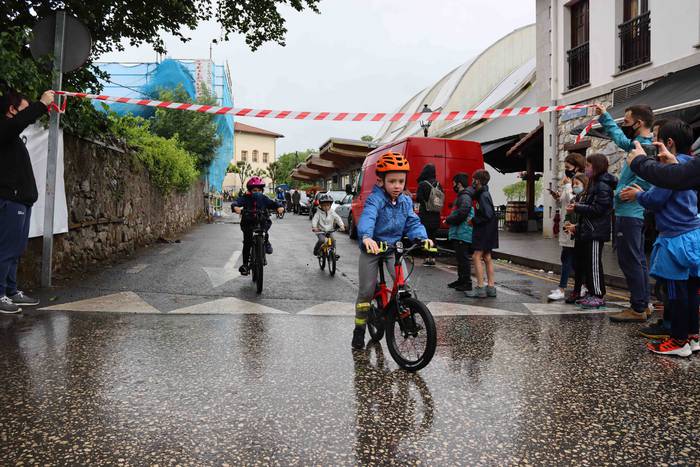 XXI. Biatloia egin dute Zizu 13 1621162207006