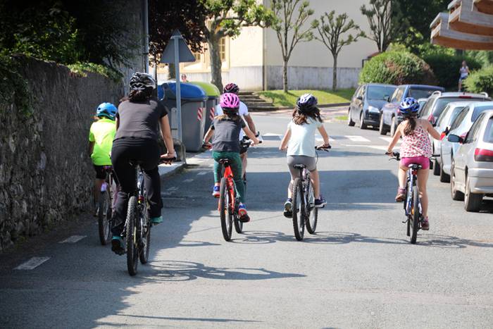 Bizikletan eta korrika ibili 19 1526819688693